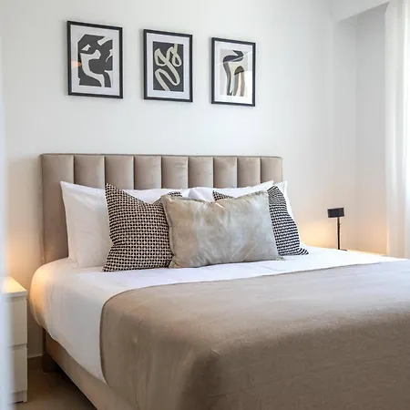 Апартаменты Phaedrus Living Elysia Park Flat