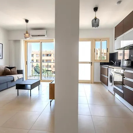 Phaedrus Living Elysia Park Flat Апартаменты *